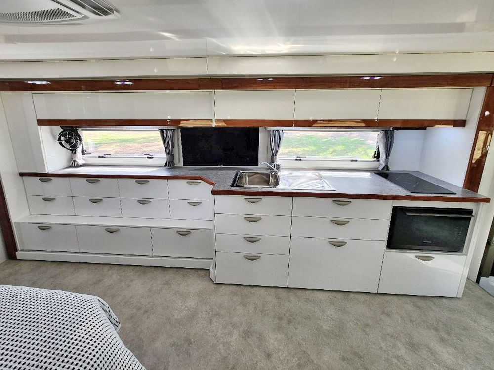 2802SL Double slideout luxury motorhome